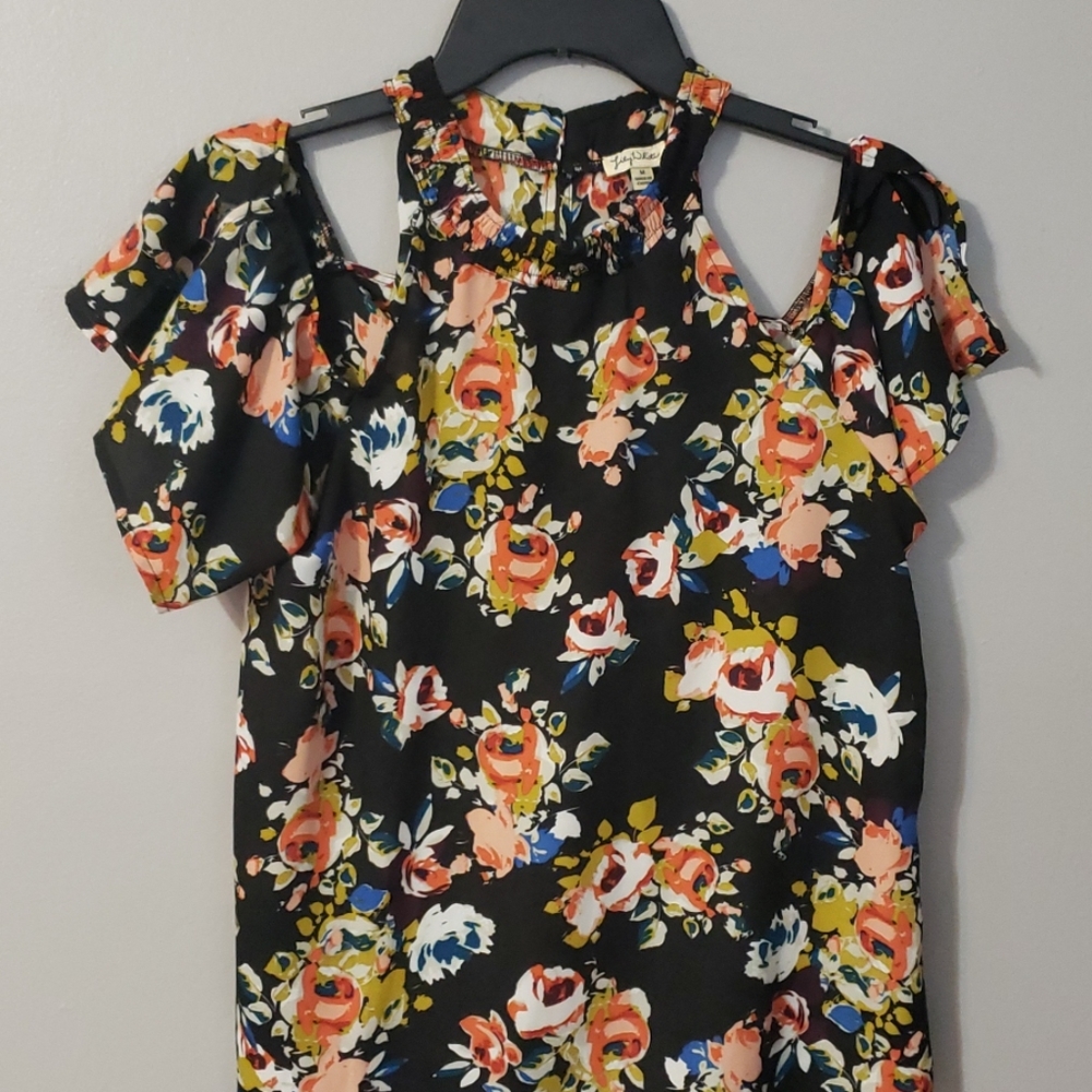 Floral top